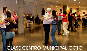 Haz clic para ver un reportaje fotográfico sobre una clase de baile de faux. BAILAFACIL: la forma más fácil de aprender a bailar en Gijón. Copyright © www.bailafacil.es