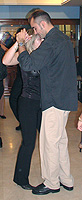 Con una de sus alumnas en la cena-baile del 13 de diciembre de 2003. Haz clic para ampliar.